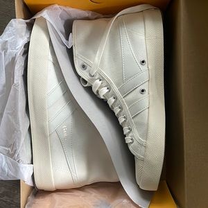 New in box Gola off white high top sneakers